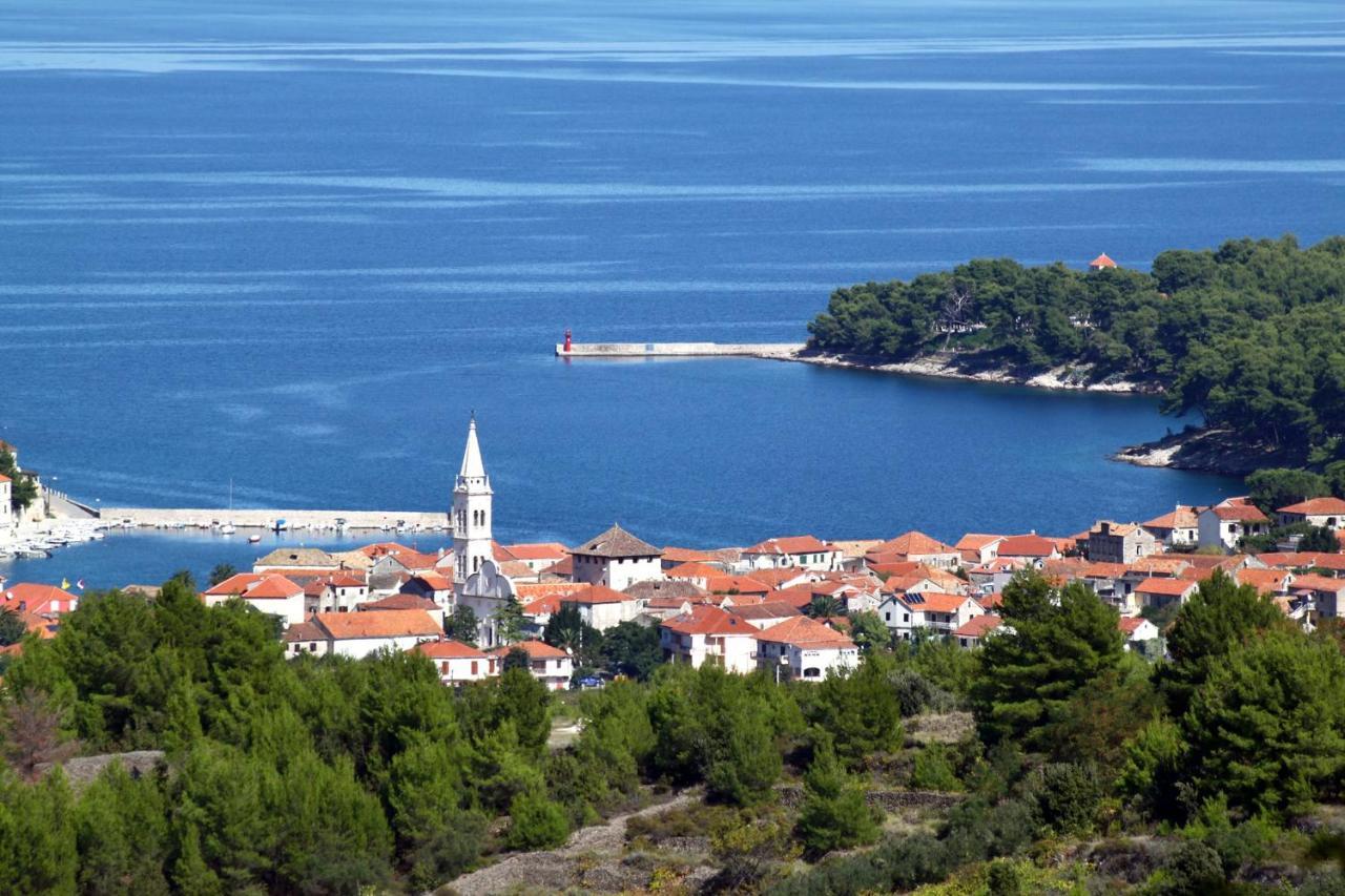 Apartments By The Sea Jelsa, Hvar - 11319 Jelsa  Kültér fotó